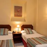Naranjo Hotel *